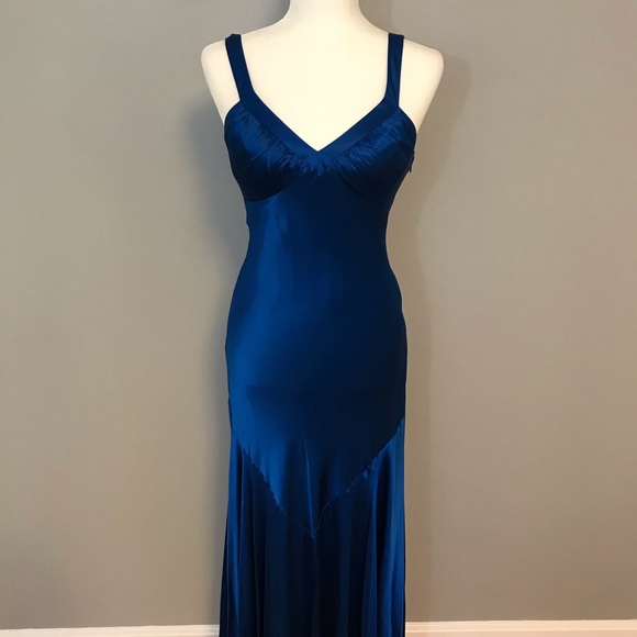 Adrianna Papell Dresses & Skirts - Adrianna Papell Petit Silk Dress